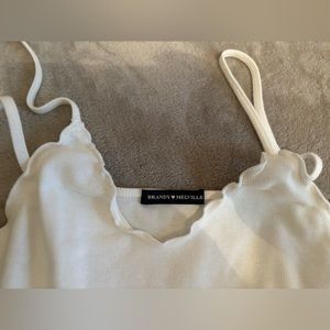 LIKE NEW NEVER WORN BRANDY MELVILLE RUFFLE TANK CROP